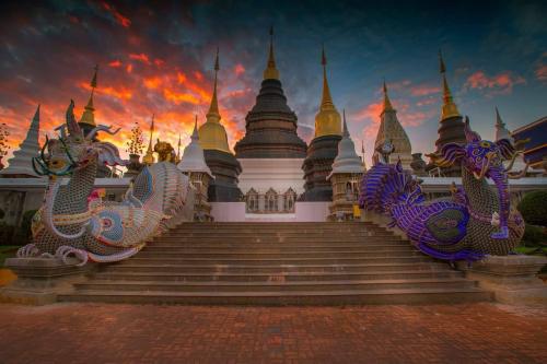 วัดเด่นสะหลีศรีเมืองแกน (วัดบ้านเด่น)​ Wat Banden Blue Temple