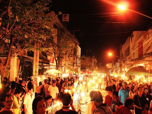 ถนนคนเดินเชียงใหม่ (ทุกวันเสาร์-อาทิตย์)