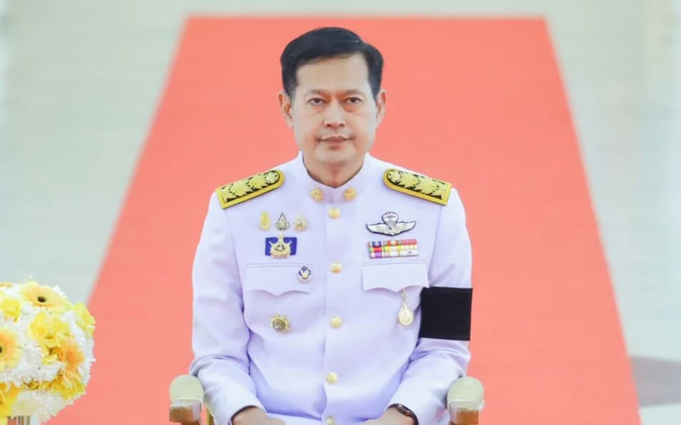 พิธีทำบุญตักบาตรถวายพระราชกุศลและพิธีวางพวงมาลาถวายราชสักการะ เนื่องใน “วันนวมินทรมหาราช” ประจำปี 2569